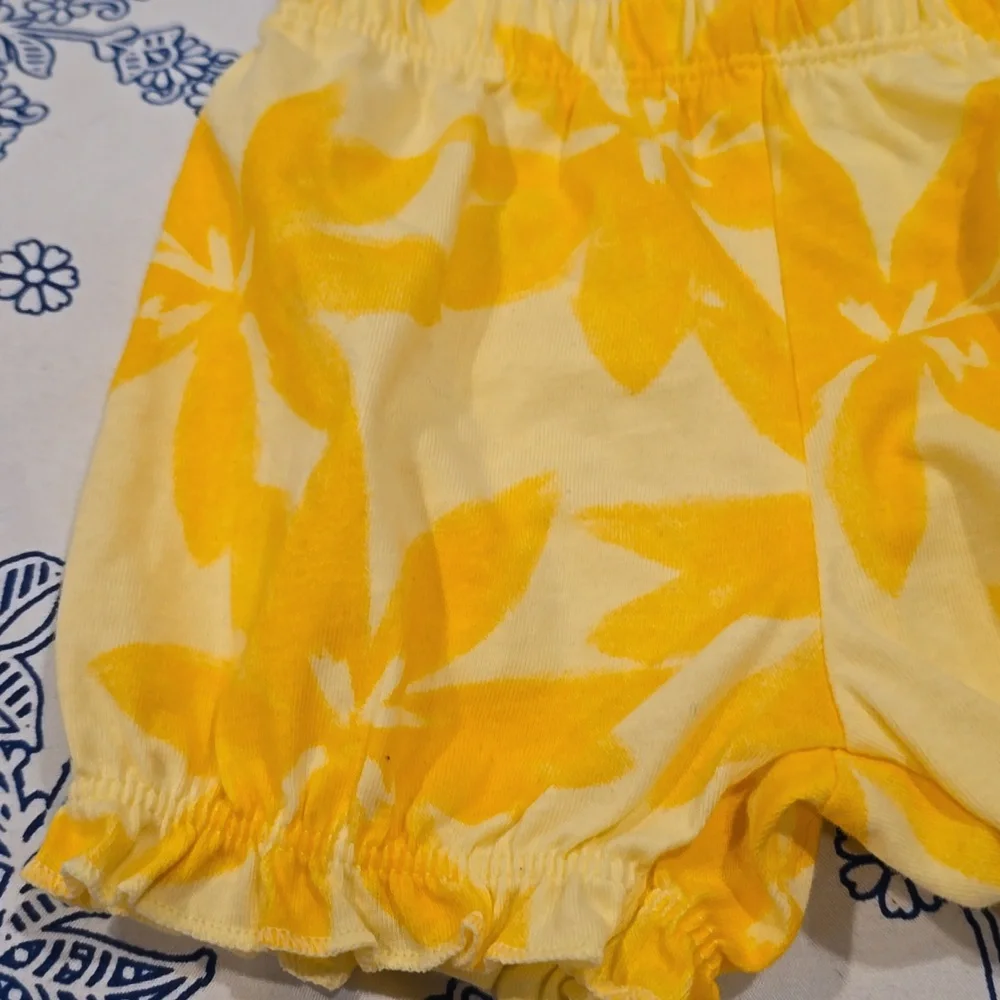 ❤️10/$13 New cute carter's floral summer bottoms